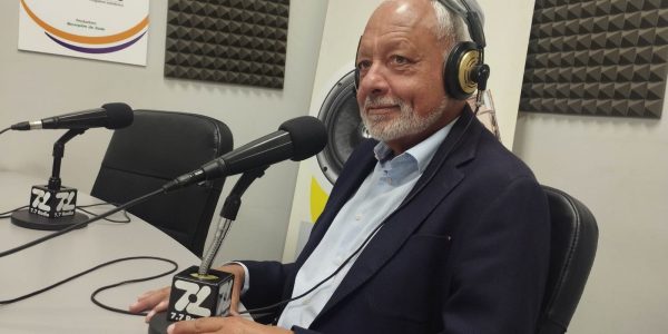 Javier Puga en los estudios de El Espejo Canario