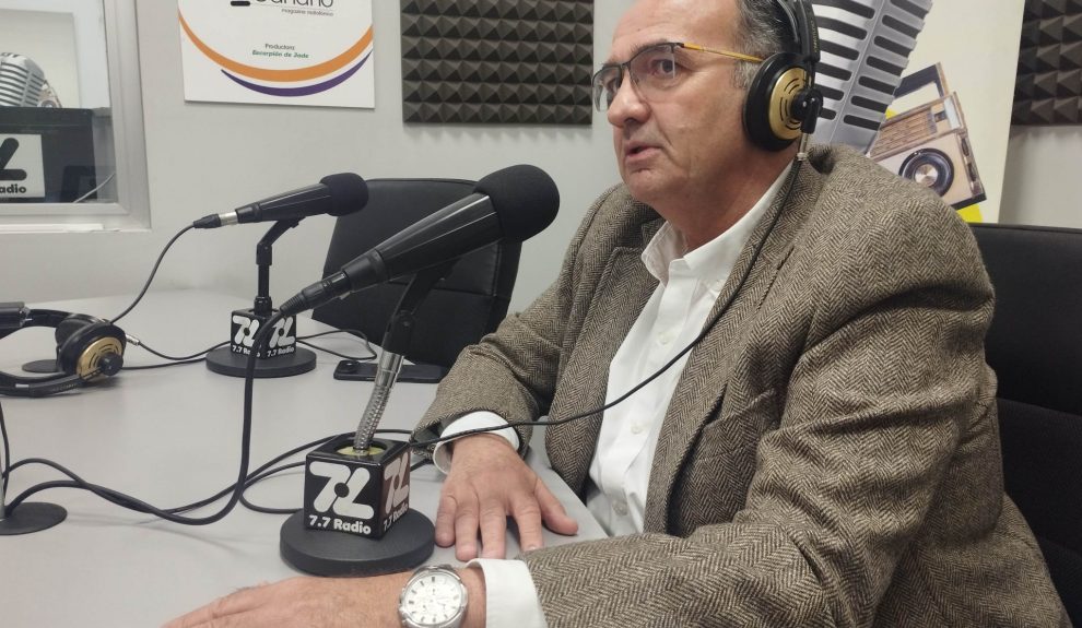 José Manuel Acosta en los estudios de El Espejo Canario