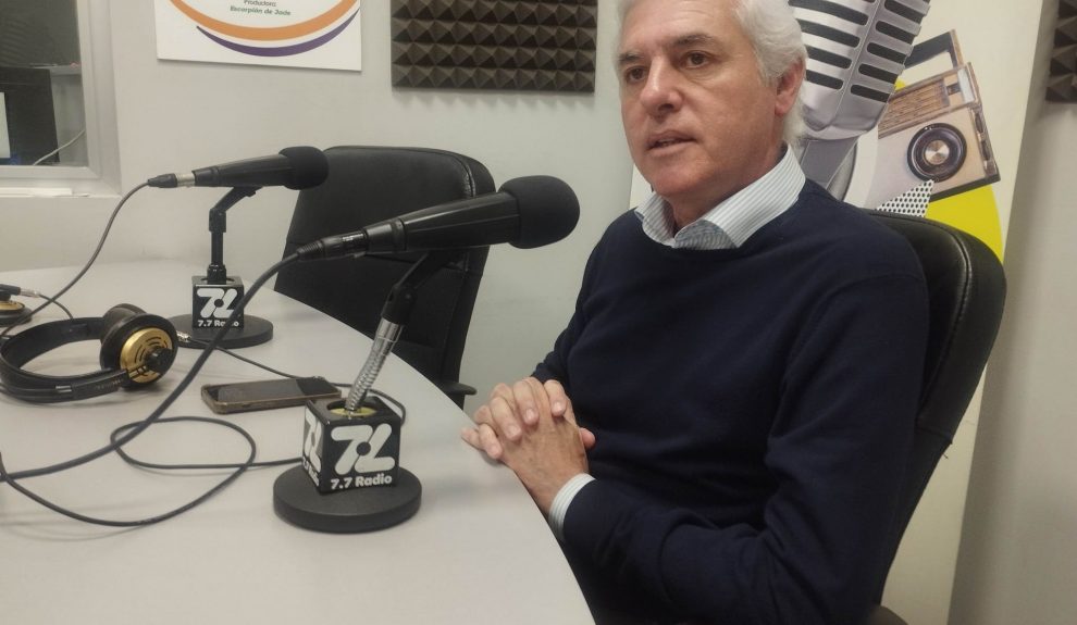 Carlos Sánchez en los estudios de El Espejo Canario