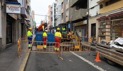 Operarios de Emalsa en trabajos realizados en Las Palmas de GRan Canaria | Foto: Emalsa