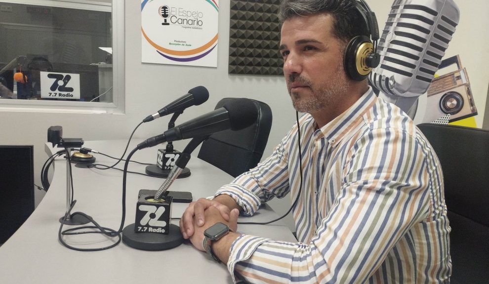 David Suárez en los estudios de El Espejo Canario