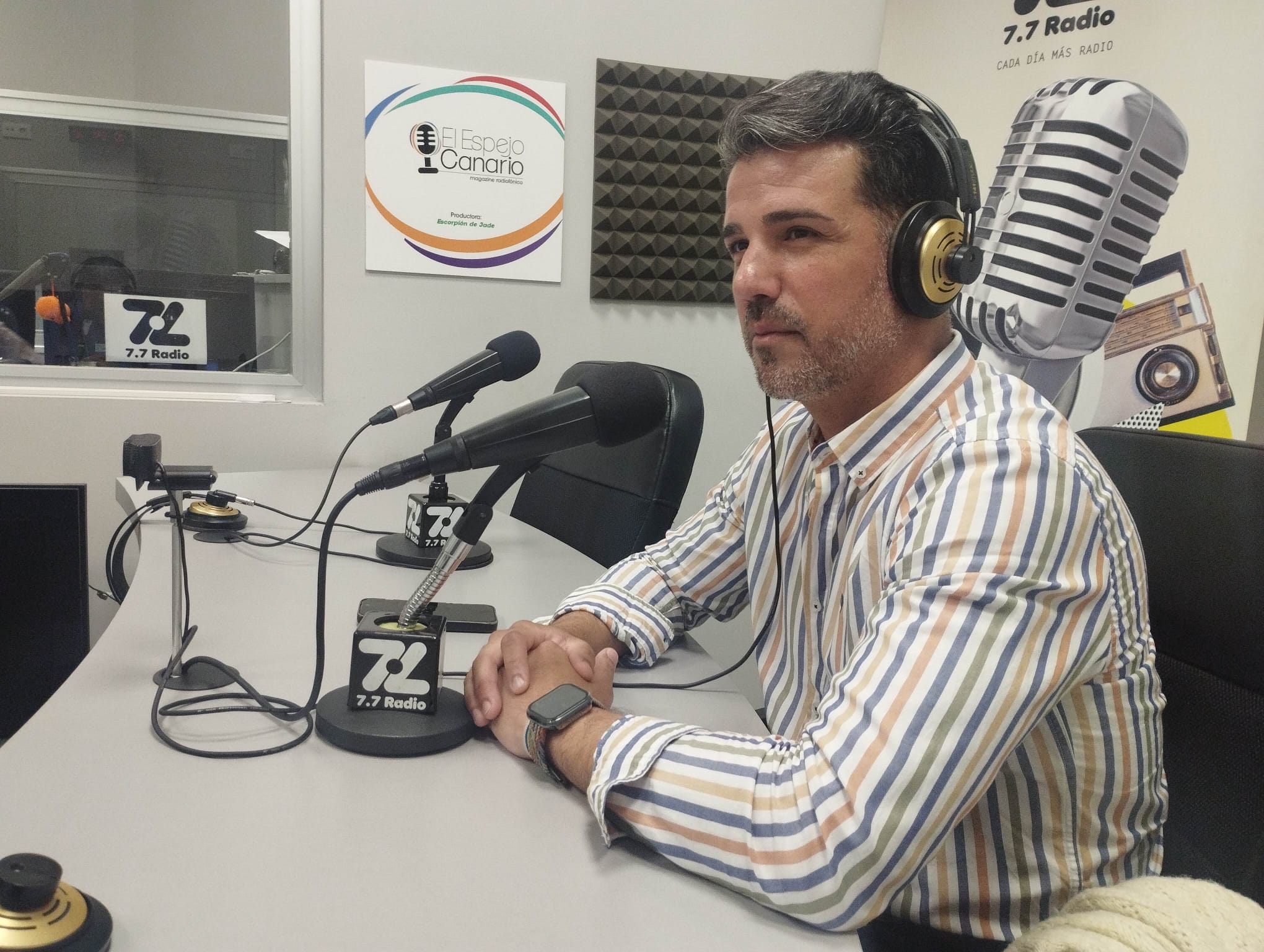 David Suárez en los estudios de El Espejo Canario