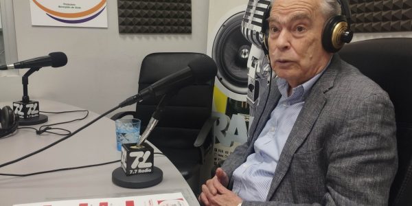 Gonzalo Marrero en los estudios de El Espejo Canario