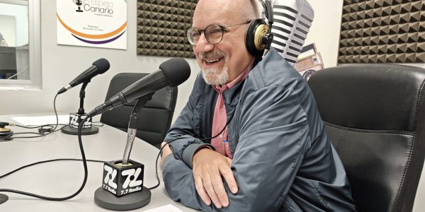 Miguel Ángel Rodríguez en los estudios de El Espejo Canario