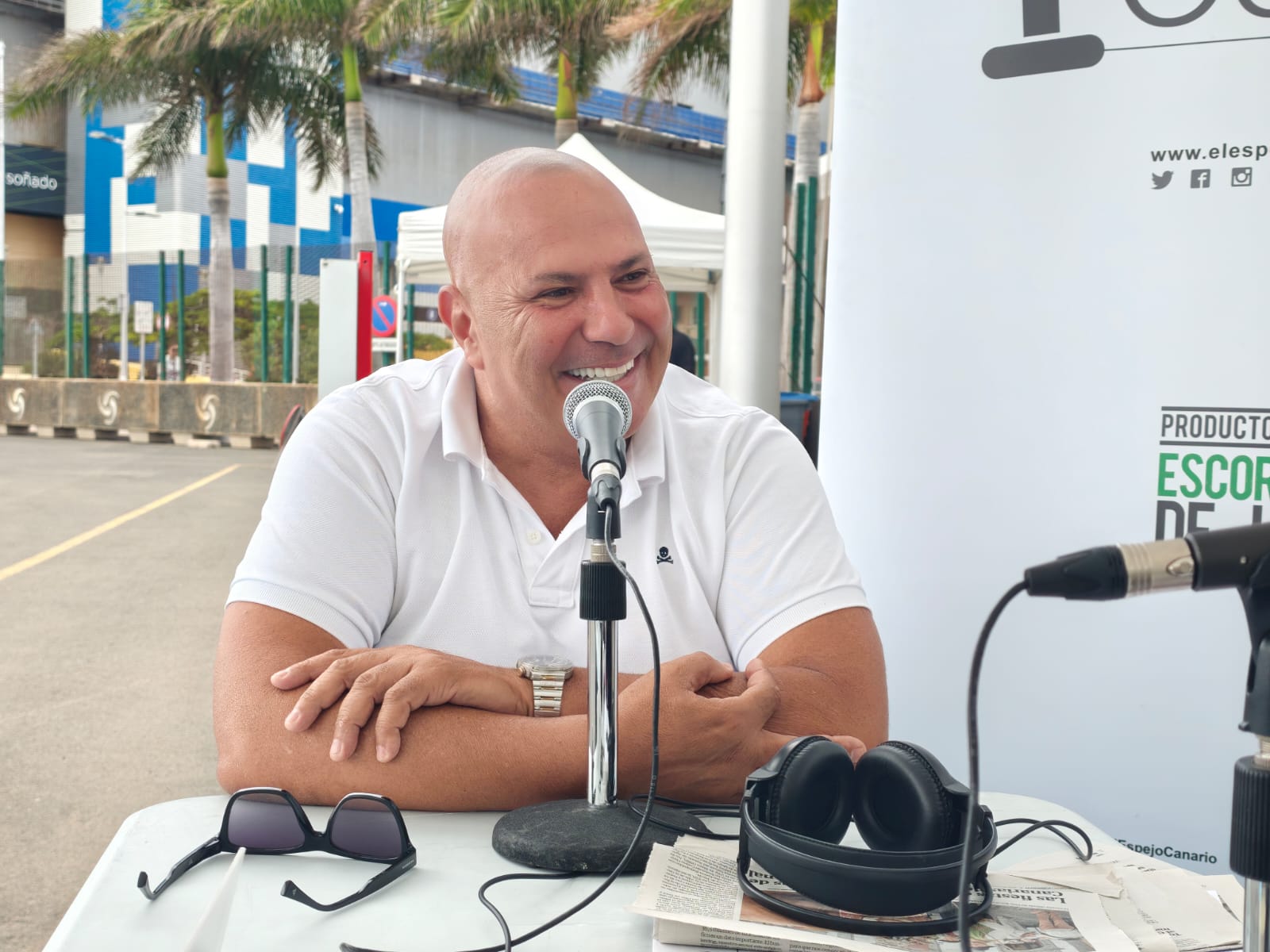Maxi Díaz en el set de El Espejo Canario en el Puerto de Las Palmas