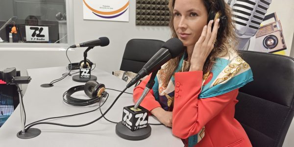 María Fernández en los estudios de El Espejo Canario