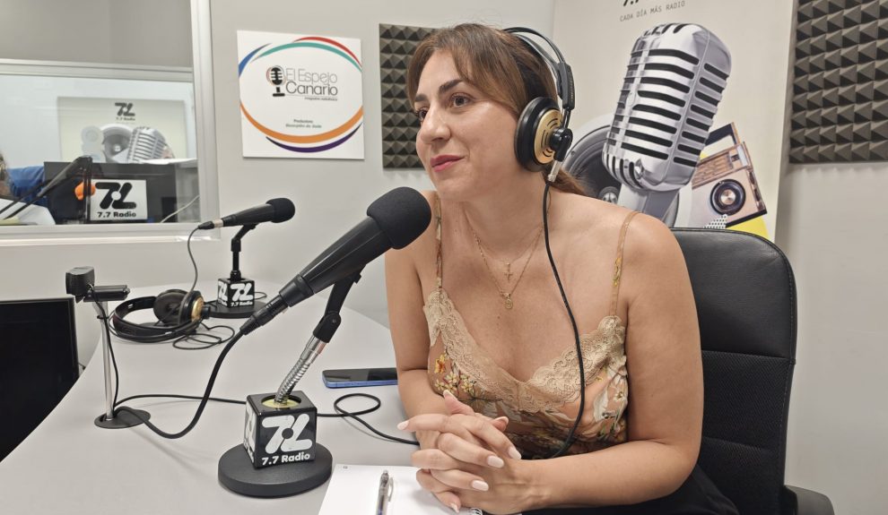 Vidina Cabrera en los estudios de El Espejo Canario