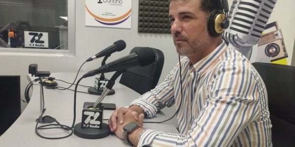 David Suárez en los estudios de El Espejo Canario