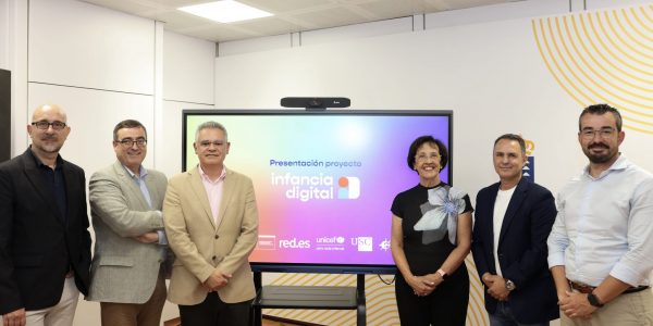 Presentación del informe Infancia, adolescencia y bienestar digital en Canarias | Foto: Gobierno de Canarias
