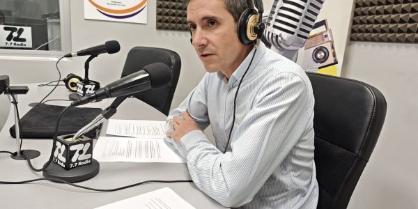 Jesús Rey de Viñas en los estudios de El Espejo Canario
