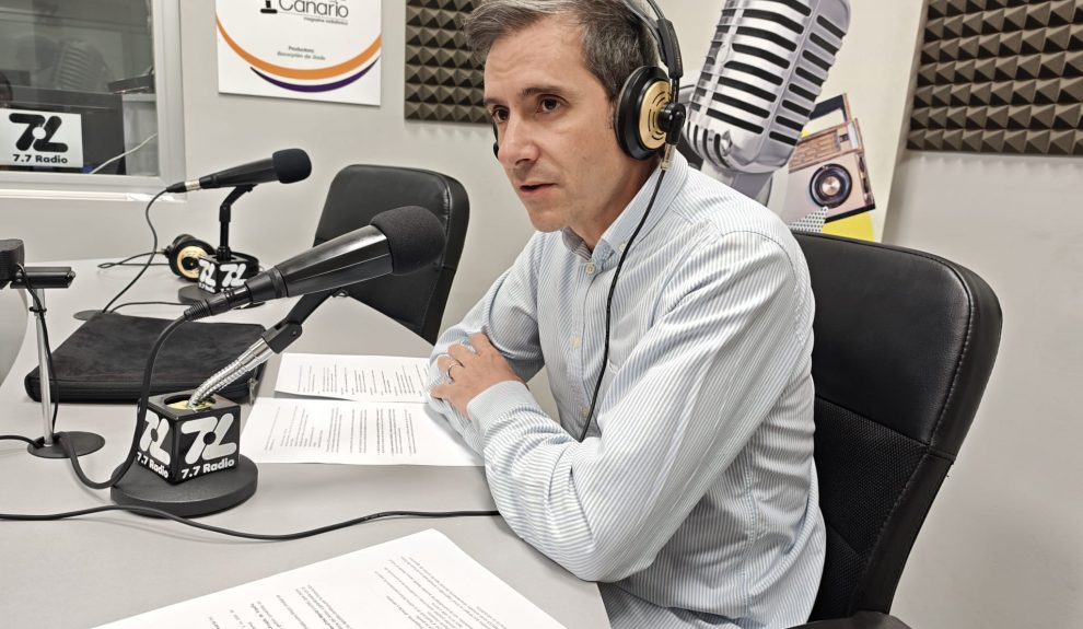Jesús Rey de Viñas en los estudios de El Espejo Canario