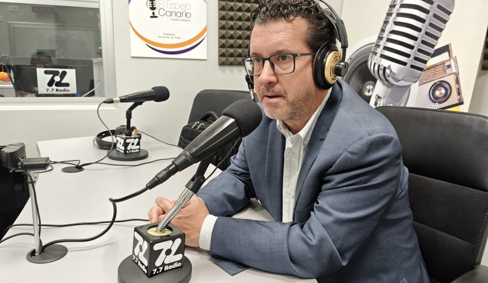 Juan Jesús Facundo en los estudios de El Espejo Canario