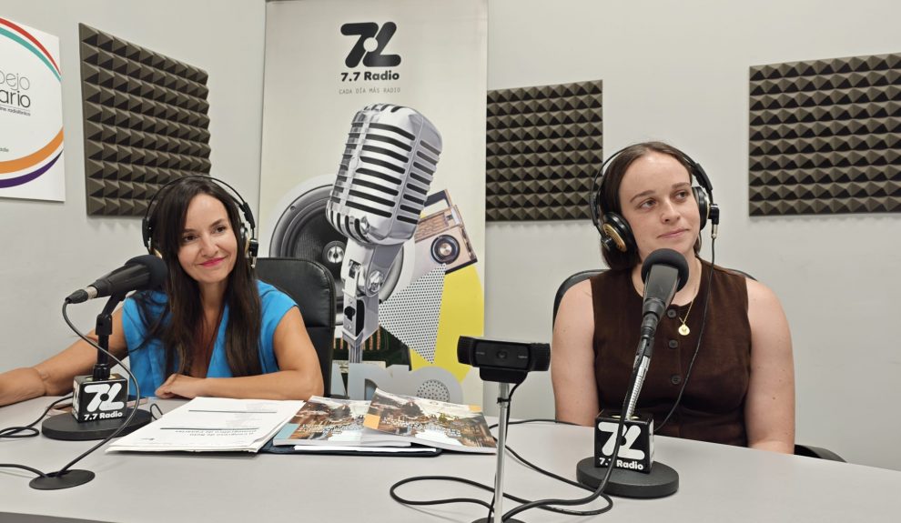 Eva Padrón e Ithaisa Hernández en los estudios de El Espejo Canario