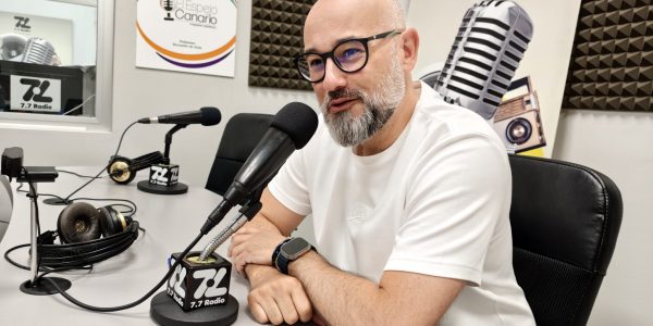 Aridany Romero en los estudios de El Espejo Canario