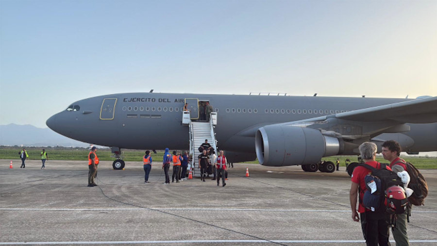 Salida de un avión con ayuda para Venezuela | Foto: Ministerio de Defensa