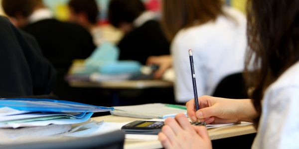 Jóvenes en clase | Foto: Pixabay