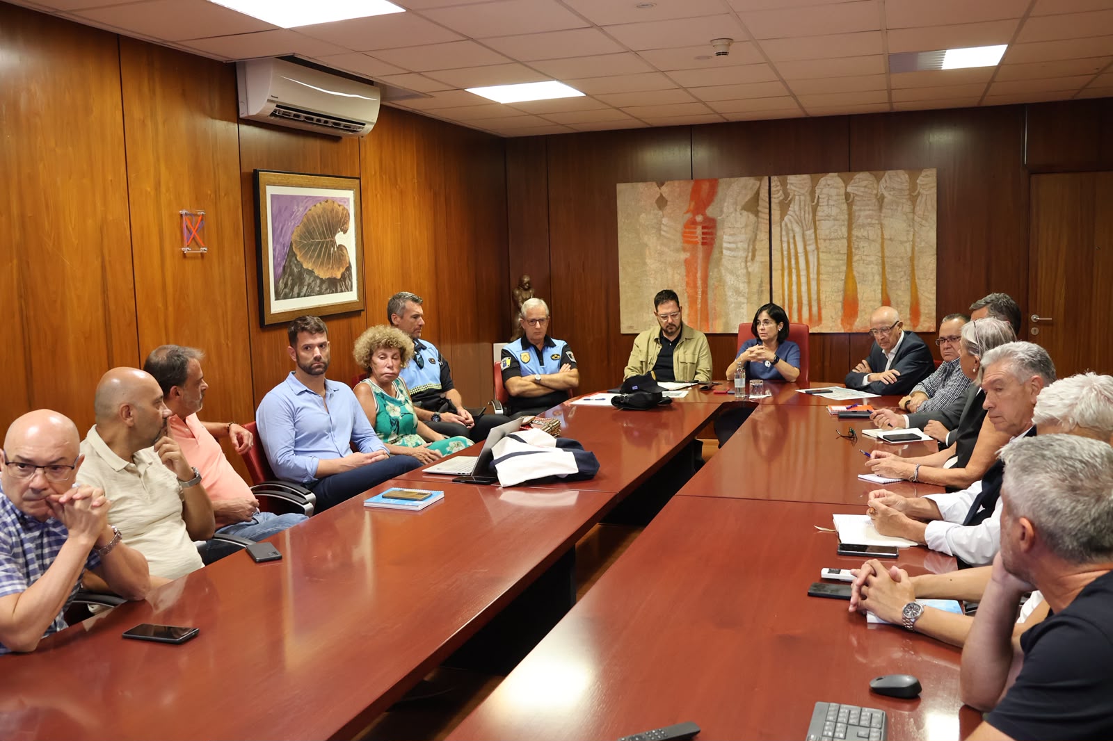 Reunión de la alcaldesa, Carolina Darias, con residentes y comerciantes del barrio de Triana | Foto: Ayuntamiento de Las Palmas de Gran Canaria