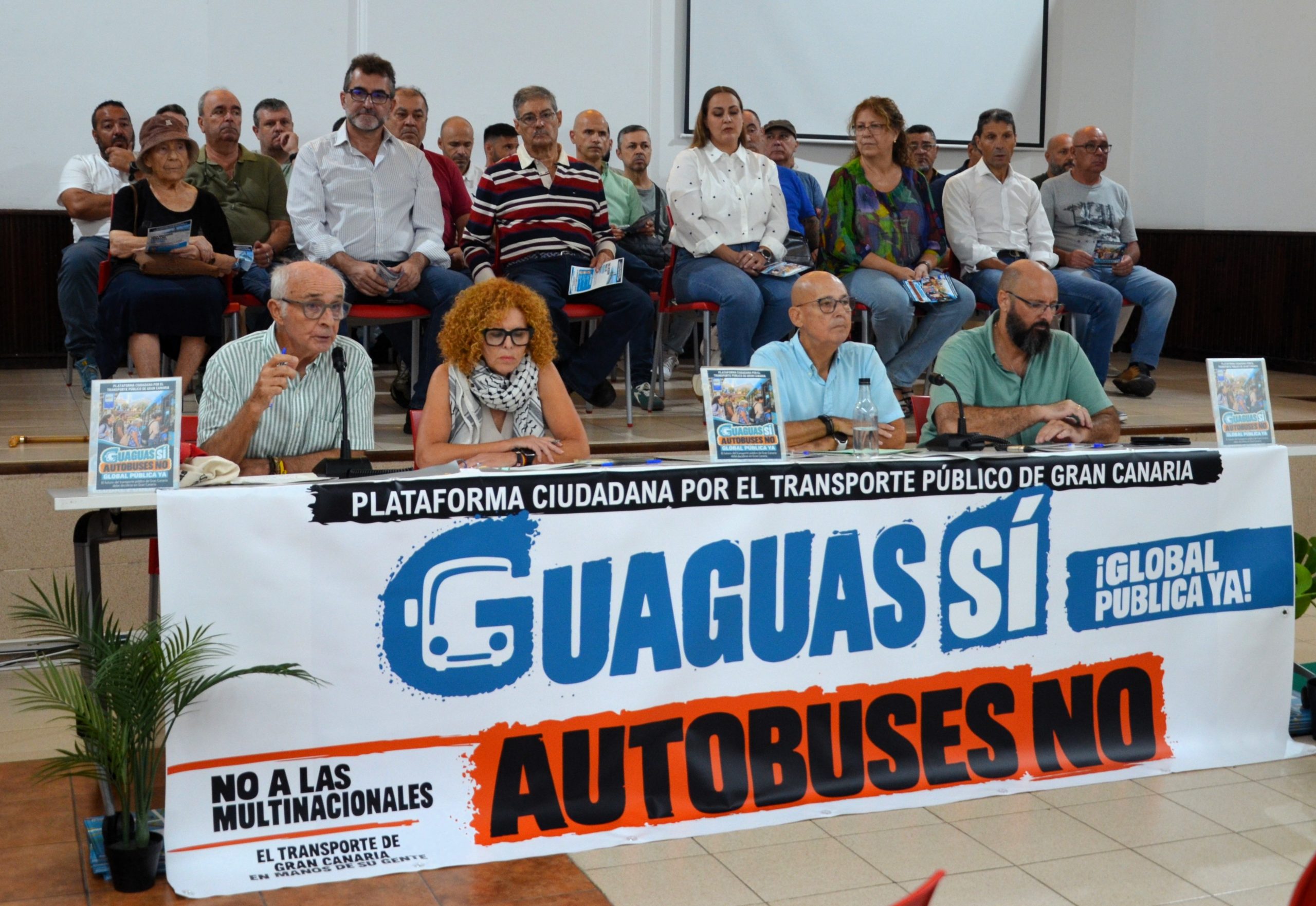 Plataforma en defensa del transporte público | Foto: Creativica
