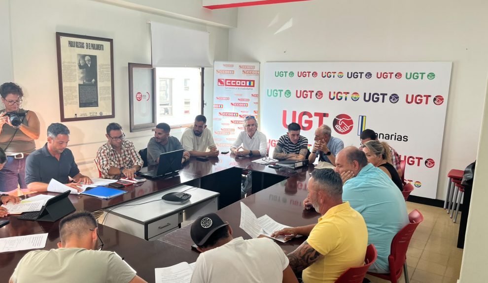 UGT Canarias firma el primer convenio regional de salvamento y socorrismo | Foto: UGT Canarias