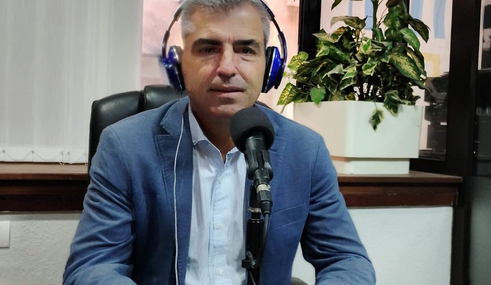 Manuel Domínguez en los estudios de El Espejo Canario