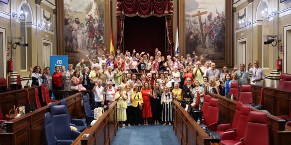 Primer Pleno de las Personas Mayores celebrado en el Parlamento de Canarias | Foto: Parcan